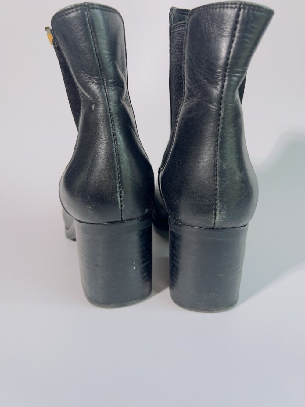 Tory Burch Miller Chelsea Ankle Boots Black Leather Women’s Size 7.5 M - Picture 2 of 9